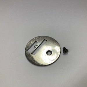 Vintage Singer Sewing Machines: Singer Circular Needle Plate - Free Shipping