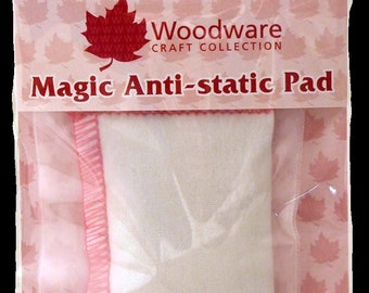 Woodware Anti-Static Pouch For Heat Embossing / Card Making / Scrapbooking / Applying Glitter / Hand Lettering