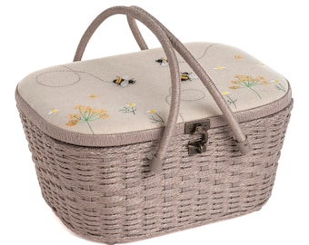 HobbyGift Large Wicker Sewing Basket/Box - Applique Linen Bee design