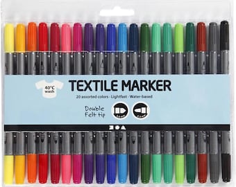 Op de afbeelding: Een set van 20 textielmarkers in verschillende kleuren. De markers hebben een dubbele viltpunt, een van 1,5 mm en een van 2,5 mm. De markers zijn op waterbasis en lichtvast. De verpakking vermeldt "TEXTILE MARKER" en "40°C wash".
