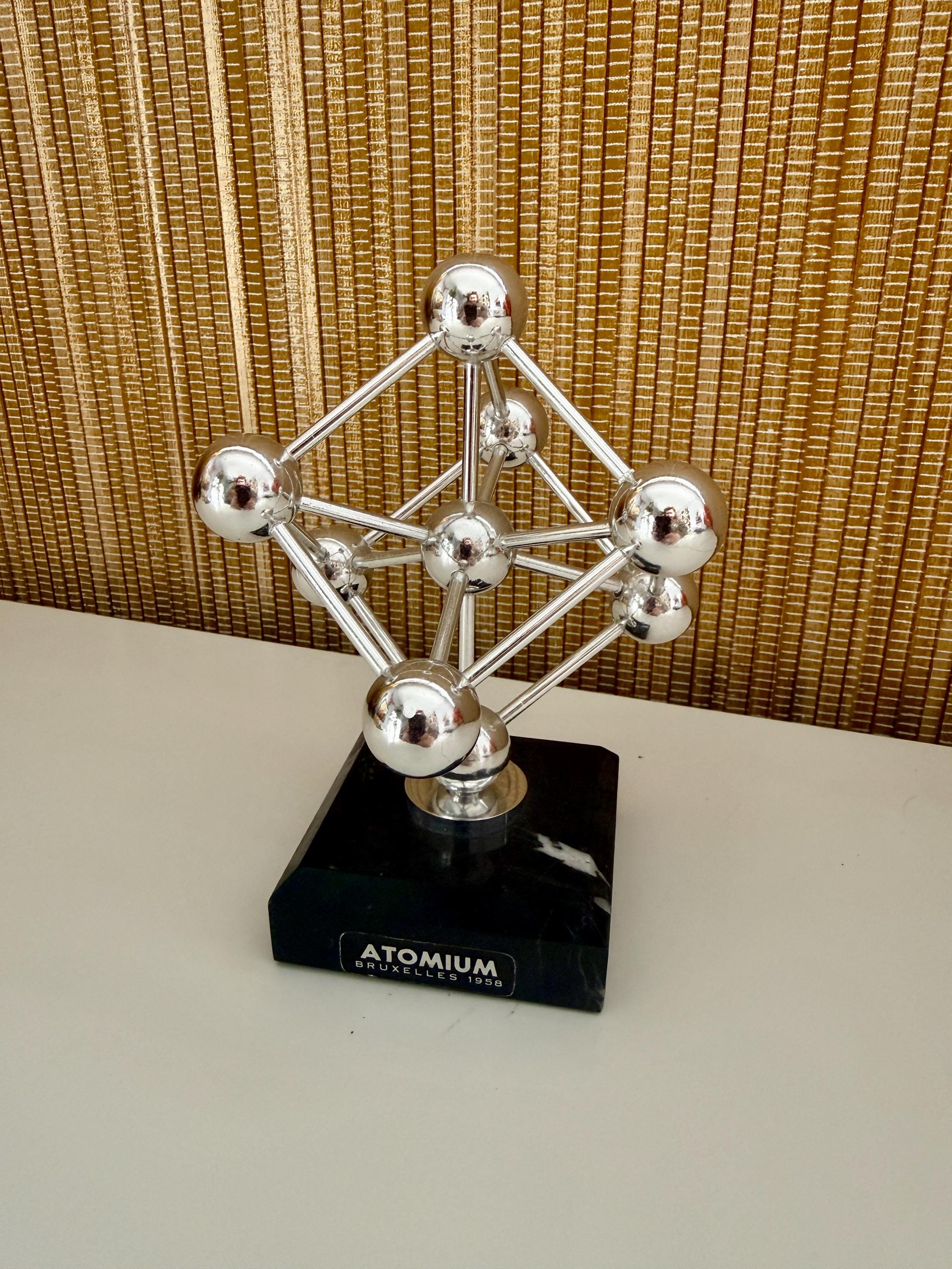 Atomium sculpture - Etsy 日本