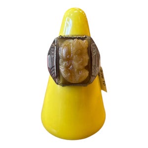 VTG cameo Silhouette in Natural Tigers Eye 10k Ring. Size 10