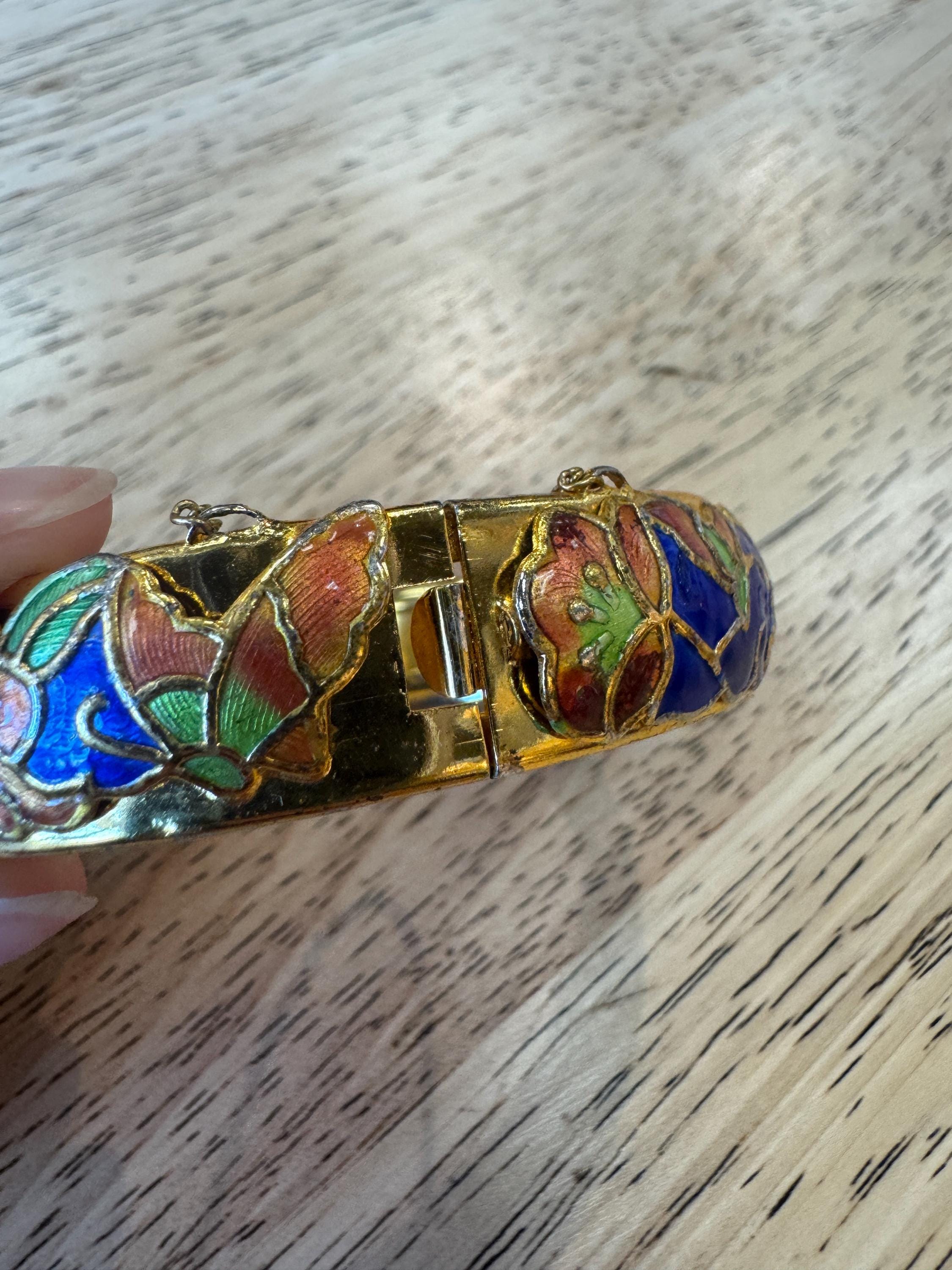 VTG 七宝焼きエナメルの花と蝶のヒンジ付きバングルブレスレット 