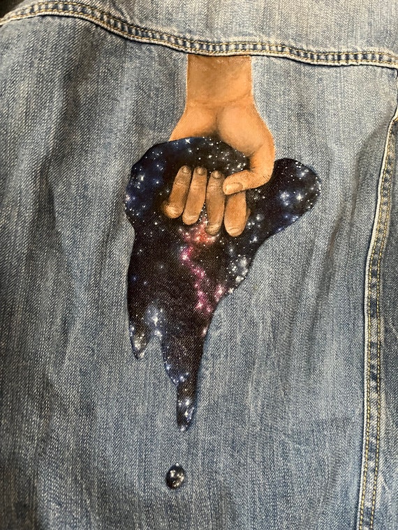 Giacca di jeans dipinta nello spazio, M Italia