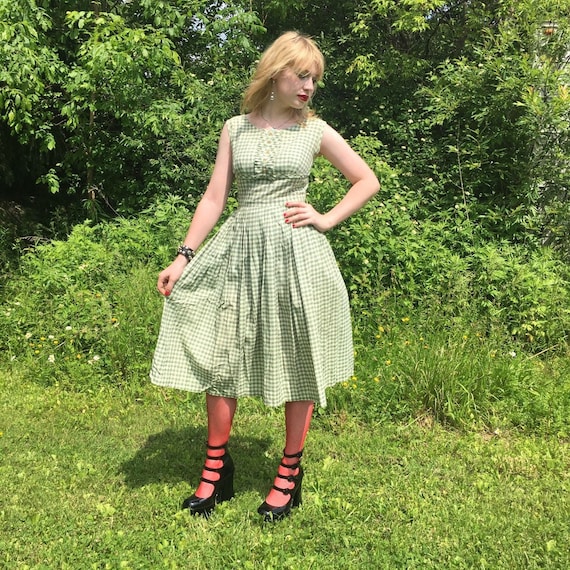 Vintage 1950s Green Gingham Cotton Sun Dress