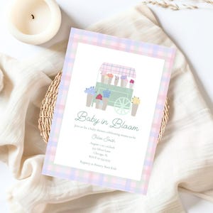 Szablon zaproszenia na baby shower do wydrukowania, Baby in Bloom zaproszenie na baby shower, szablon zaproszenia na baby shower w kratkę gingham floral