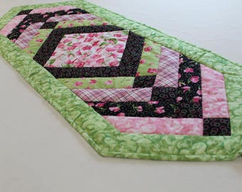 Sweet Pea Braided Table Runner: Pink Floral Spring Decor