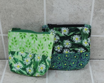 Floral Mini Zipper Pouch: Quilted Coin Purse