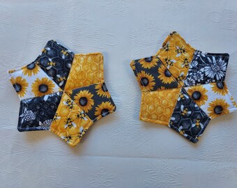 Floral Bee Cotton Coasters: Spring Summer Decor, Set of 2