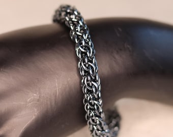 Chainmail Bracelet - Candy Cane Weave Anodized Aluminium Blue Black