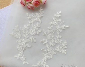 Mirror Pair Alencon lace Applique, Light Ivory Bridal Lace Motif