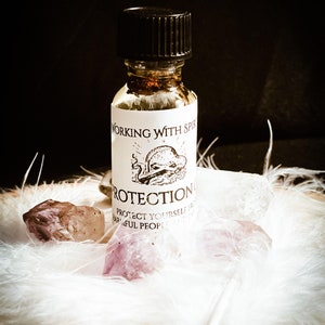 Protection Oil - To Protect Yourself Against Bad Energies - Hoodoo