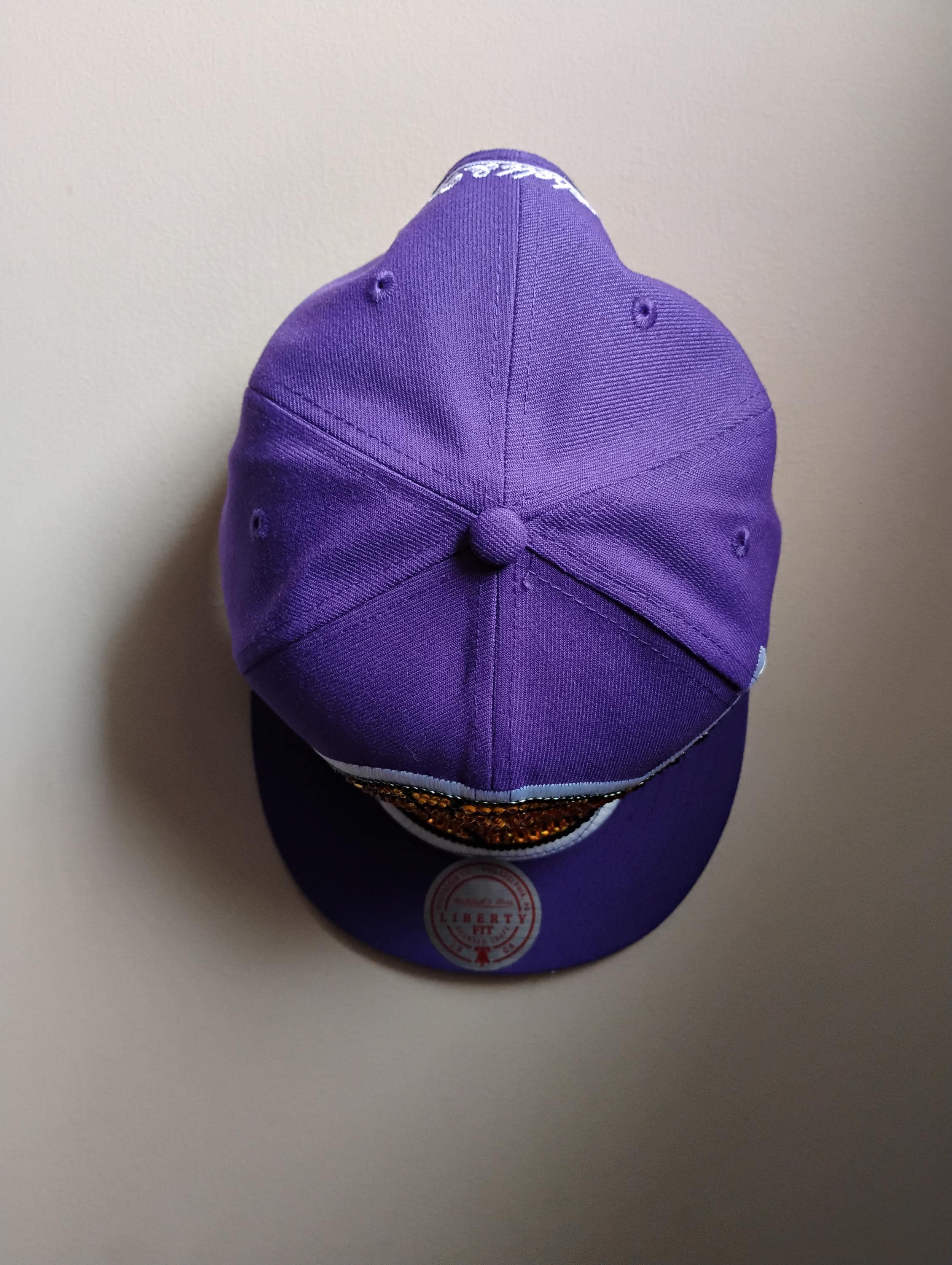 Lakers Cap Rhinestone Crystals Bling OS Bling Crystal LA Lakers Two Tone Adjustable Flat Bill Hat  main image 3