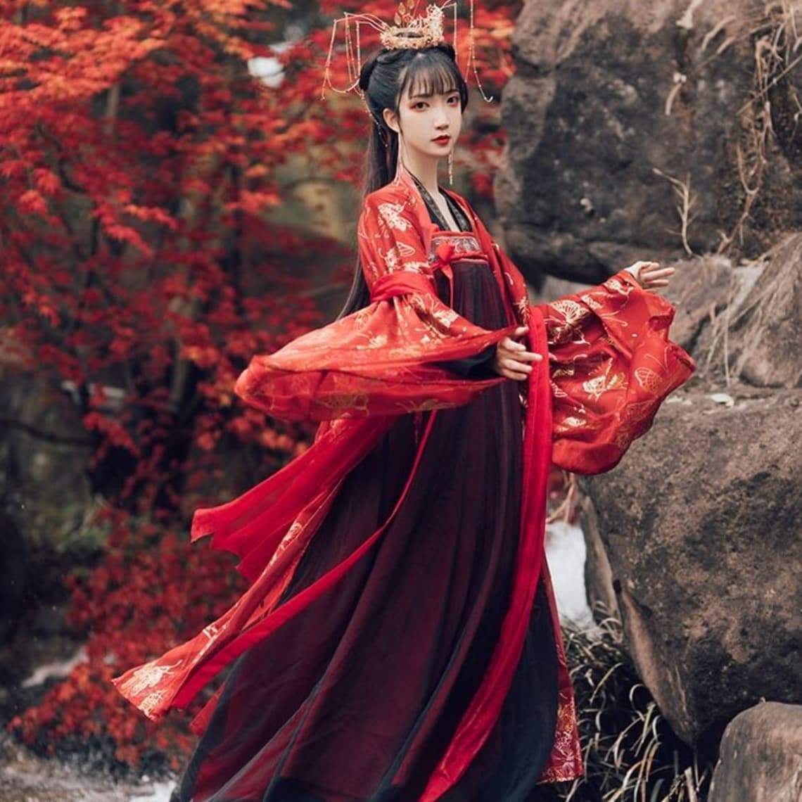 red and white hanfu