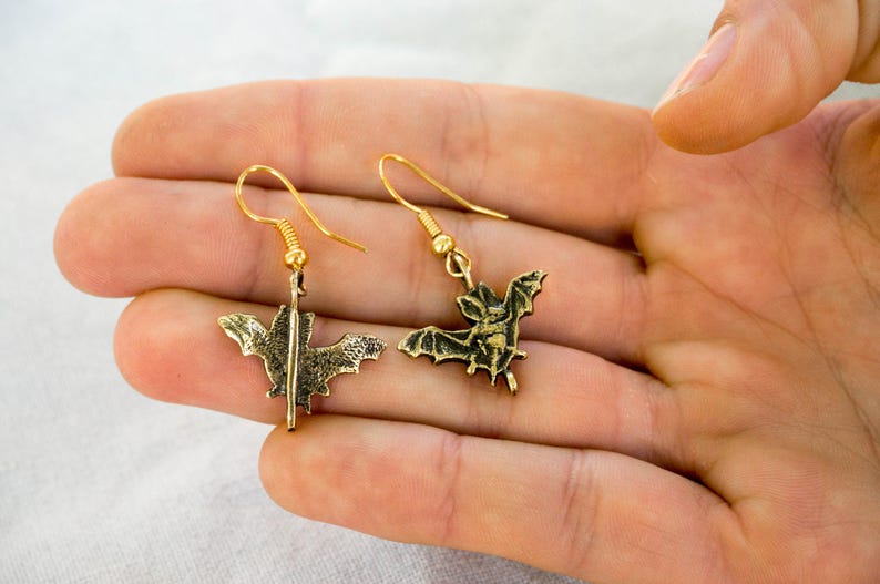 Bat bronze earrings Scary earrings Hellowen earrings Gift for hellowen Earrings bat metal Small bat earrings Bronze earrings Earrings Bronze