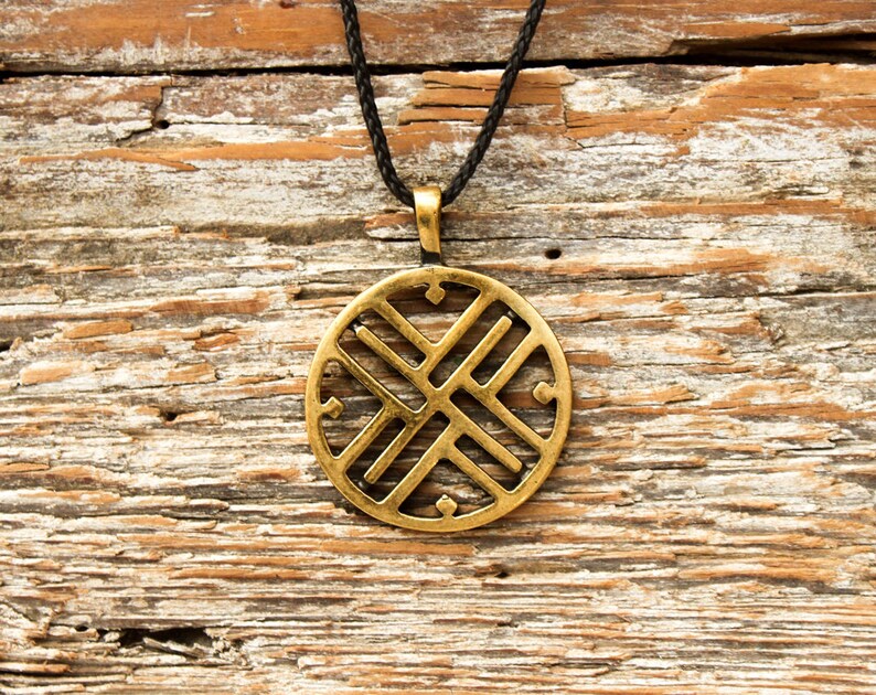 Traveler gift In the way pendant Protective amulets Voyager Tourist pendant Spiritual jewelry gift Esoteric Strong amulet Gift for journey