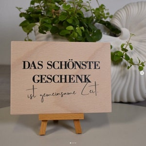 Interluxe Postkarte aus Holz - Das schönste Geschenk ist gemeinsame Zeit - Geschenk Grüße Freundschaft Liebe Grußkarte Karte