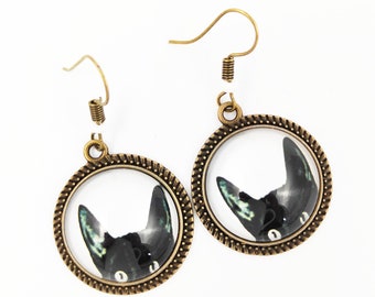 Dangling earrings black cat watchman white bronze cabochon retro vintage black and white