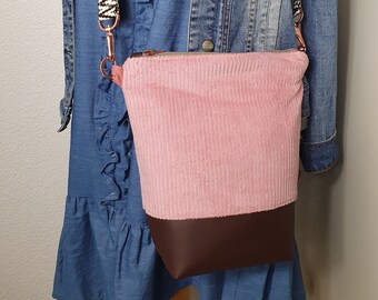 Crossbag FRIDA Crossbodybag Umhängetasche Cordstoff schlicht rosa Breitcord Handtasche Tasche Damen Geschenke für Sie