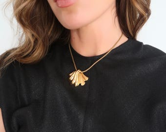 1980s Vintage Silver Shell Necklace, Vintage Shell Necklace, Silver Shell Necklace, Vintage Silver Necklace, Summer Jewelry, Summer Necklace