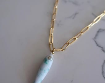 14K Vergoldete Harz Fisch Charme Halskette, Gold Link Fisch Halskette, Lange Gold Fisch Halskette, Acryl Fisch Halskette