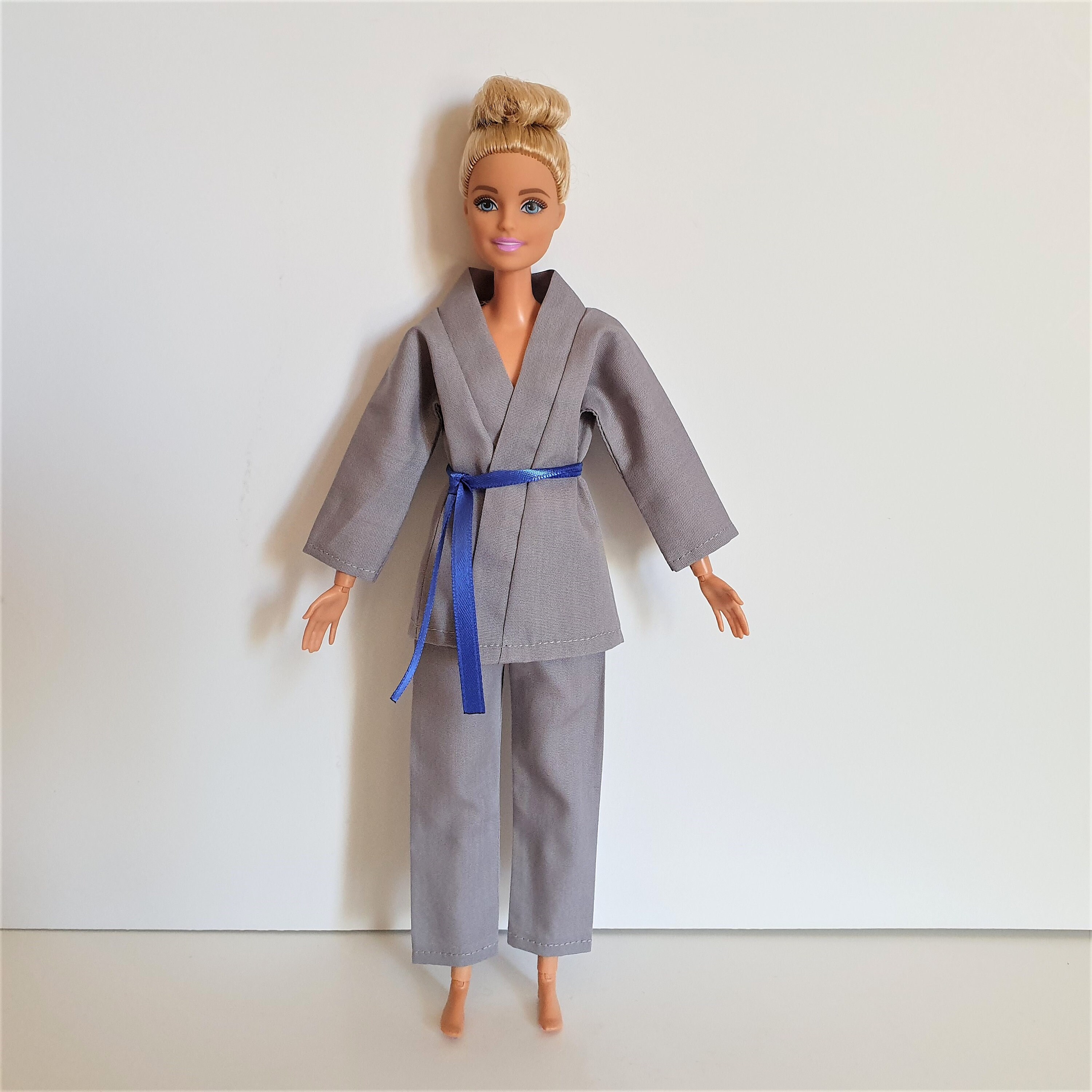 Barbie karate online outfit