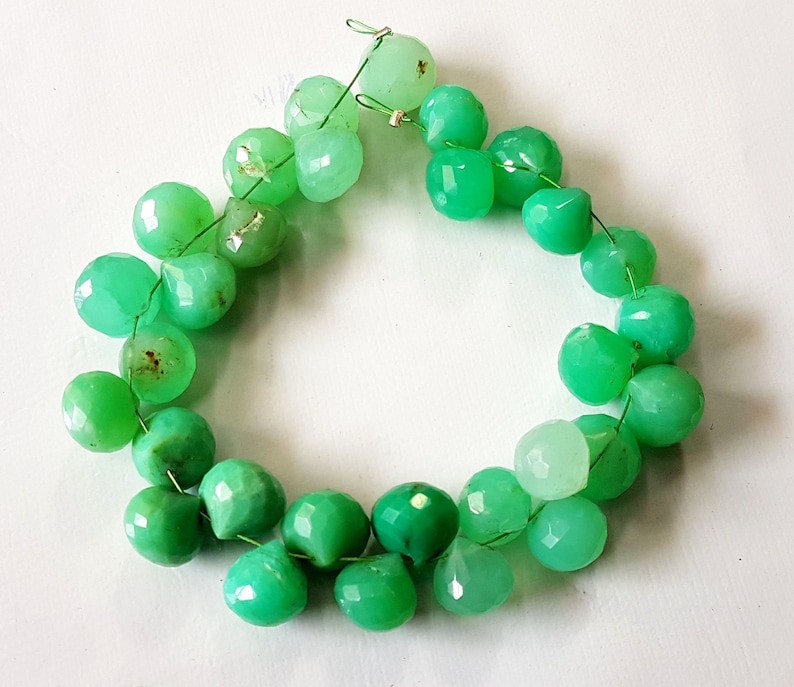 3244 Natural Chrysoprase faceted Onion shape beads Gemstone 8X9 mm to 10X10 mm Approx size Onion 5 inch strand approx M No.