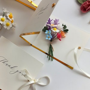 Cadeau de remerciement, mini bouquet de fleurs en feutre avec vase en verre transparent, carte de remerciement de luxe pour les cadeaux de l'enseignant