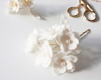 Miniature Sakura Cherry Blossom Felt Flowers – Gemstone Flower for Japanese Zen Decor, Minimalist Home & Office Desk Decor