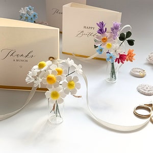 Coffret cadeau de remerciement pour l'enseignant, mini bouquet de fleurs en feutre avec vase en verre transparent et carte de remerciement,