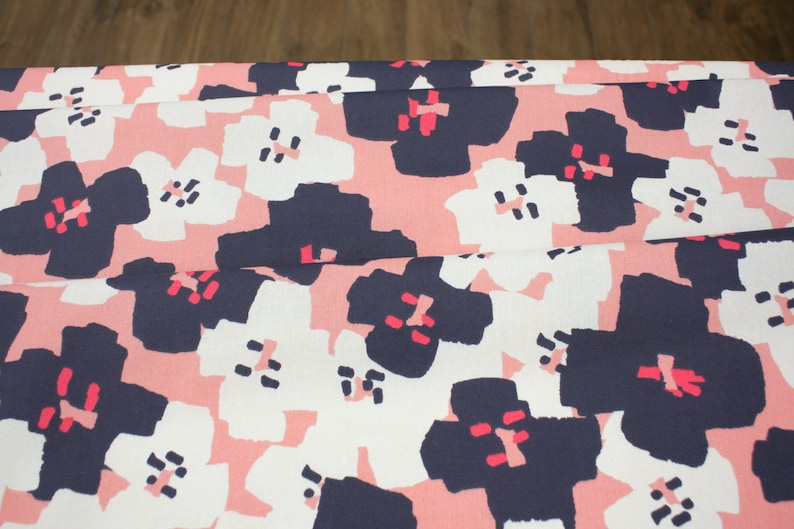 Coated fabric // Oilcloth // Large flowers image 3