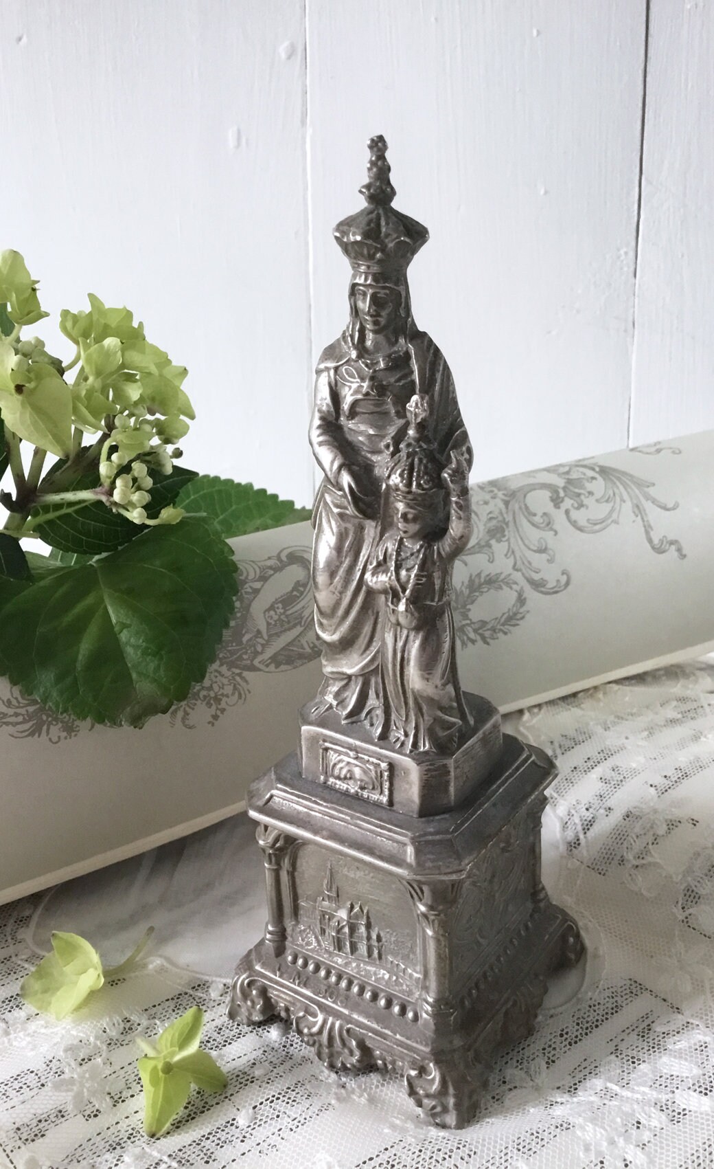 Statuette ancienne Notre Dame de Lourdes couronnée régule DSR