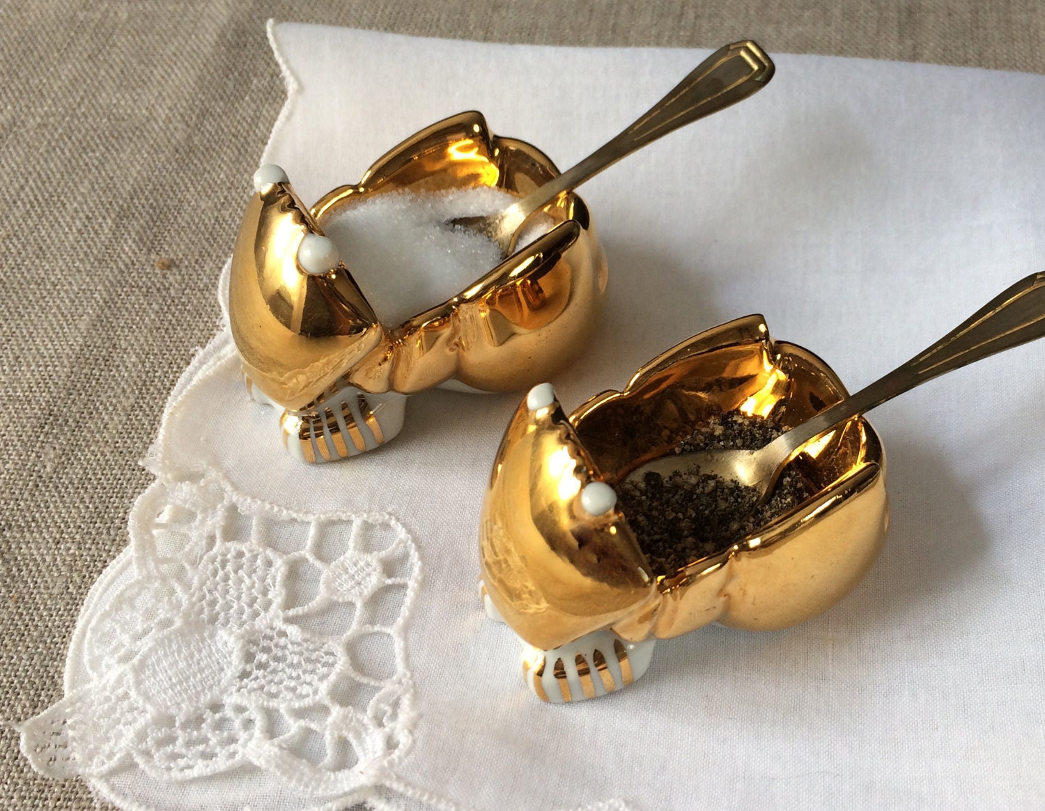 Salière et Poivrière Grenouilles Dorées Robj avec Boîte 1960