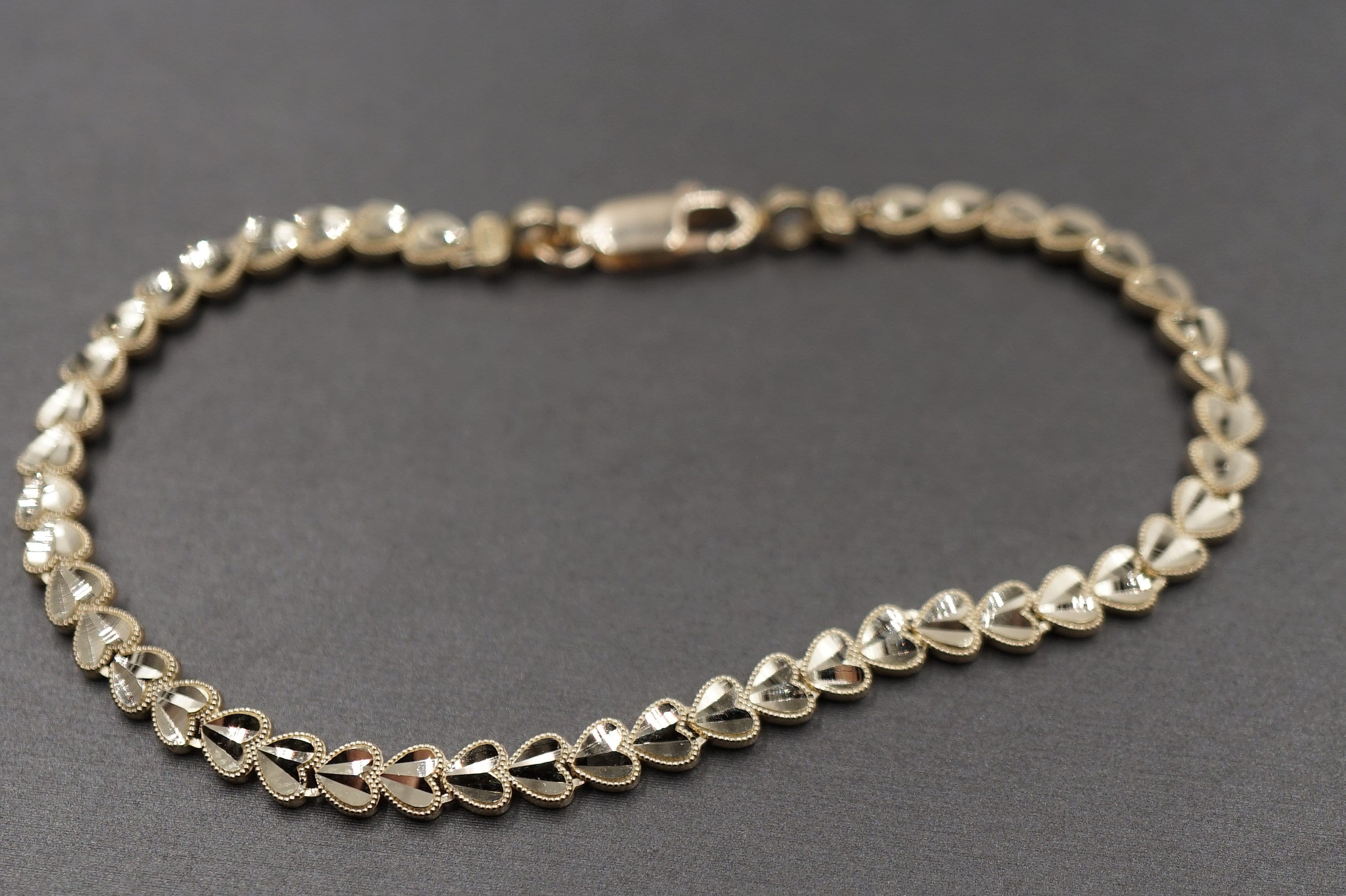 10K Solid Yellow Gold 4.2MM Diamond Cut Sideways Heart Bracelet. 7 Inch