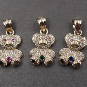 10K Solid Gelbgold 0,8 &quot;gefrorener netter CZ Teddybär-Charme-Anhänger. 3 verschiedene Farbe Rot Grün Blau CZ