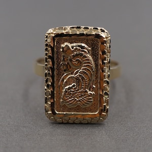 Anillo de barra Lady Fortuna Suisse de oro amarillo macizo de 10 quilates con corte de diamante de 0,75".