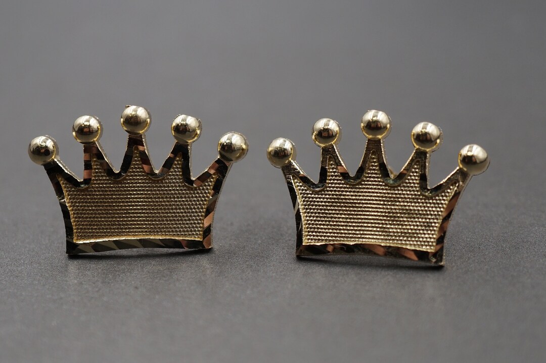 kiso ゴールドクラウン gold crown 0.24Ct Round Cut Clear CZ 14k Yellow Gold Plated Crown Stud