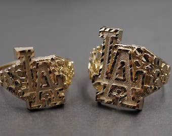 Anello Los Angeles LA Band in oro giallo massiccio 10 carati con taglio a pepita di diamante. 2 misure (0,7" e 0,85")