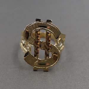 Anillo de banda con símbolo de dinero en dólares con corte de diamante de 0,75" en oro amarillo macizo de 10 quilates.