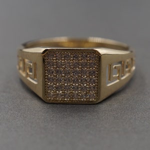 10K Solid Yellow Gold 10MM Square CZ Men Women Light Band Ring.