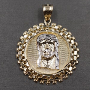 10K Solid Yellow Gold Diamond Cut Two Tone 1.6&quot; Jesus Face Circle Charm Pendant.
