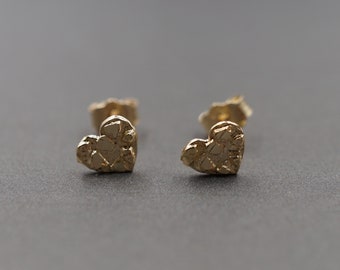 10K Solid Yellow Gold 6MM Small Diamond Cut Nugget Heart Stud Earring.