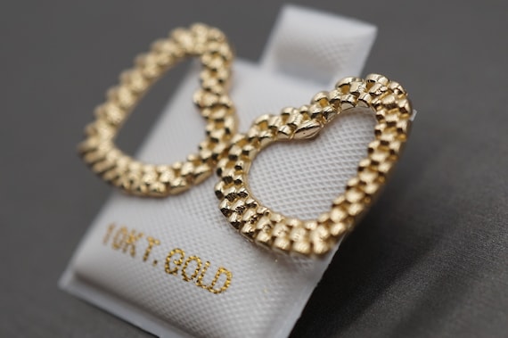 [LLOYD] 韓国アクセ☆10K Gold☆Magnet Heart Volume Earrings image_b3686cc6-c27d-4490-b2d2-