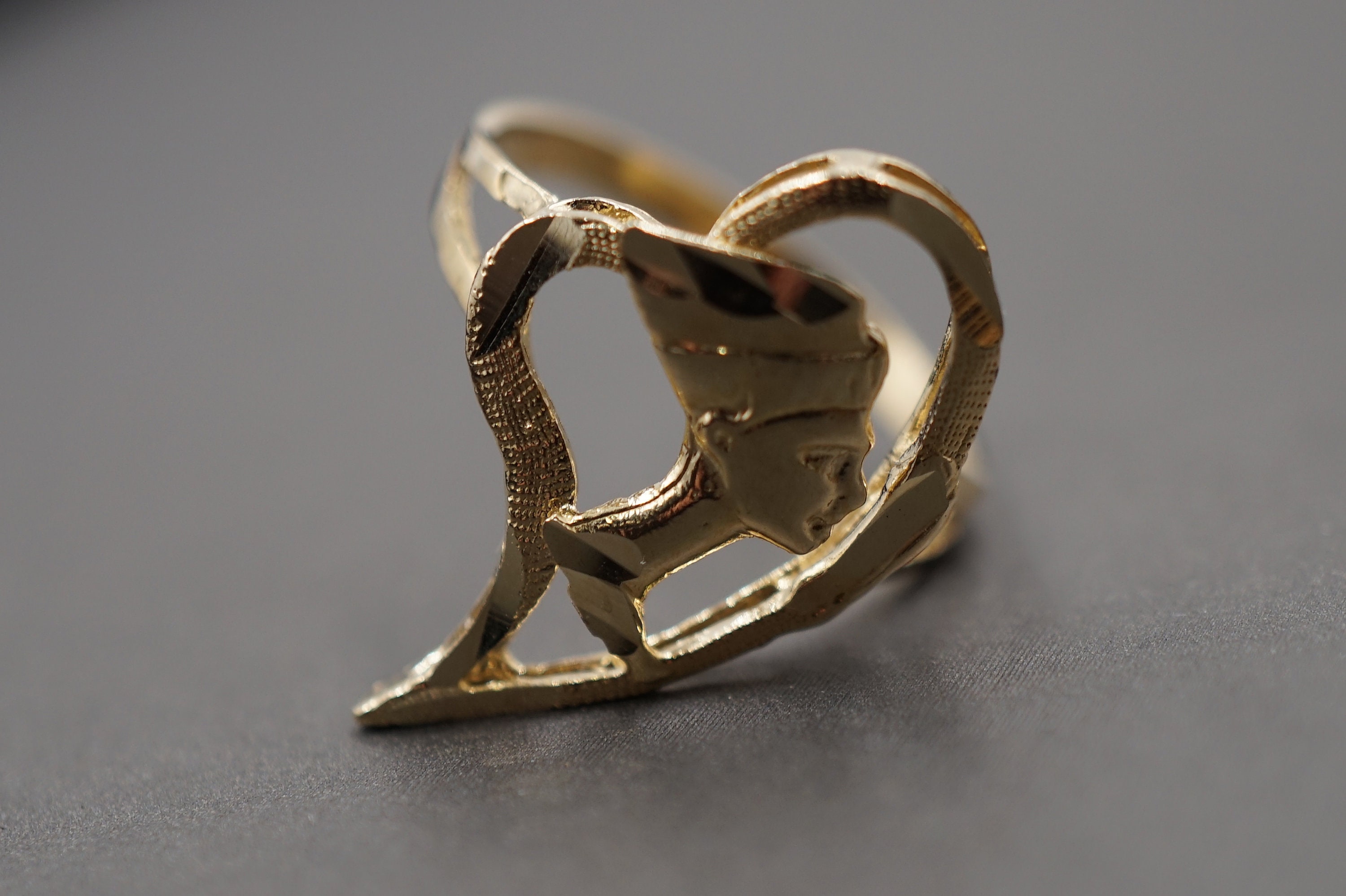Nefertiti gold shop ring