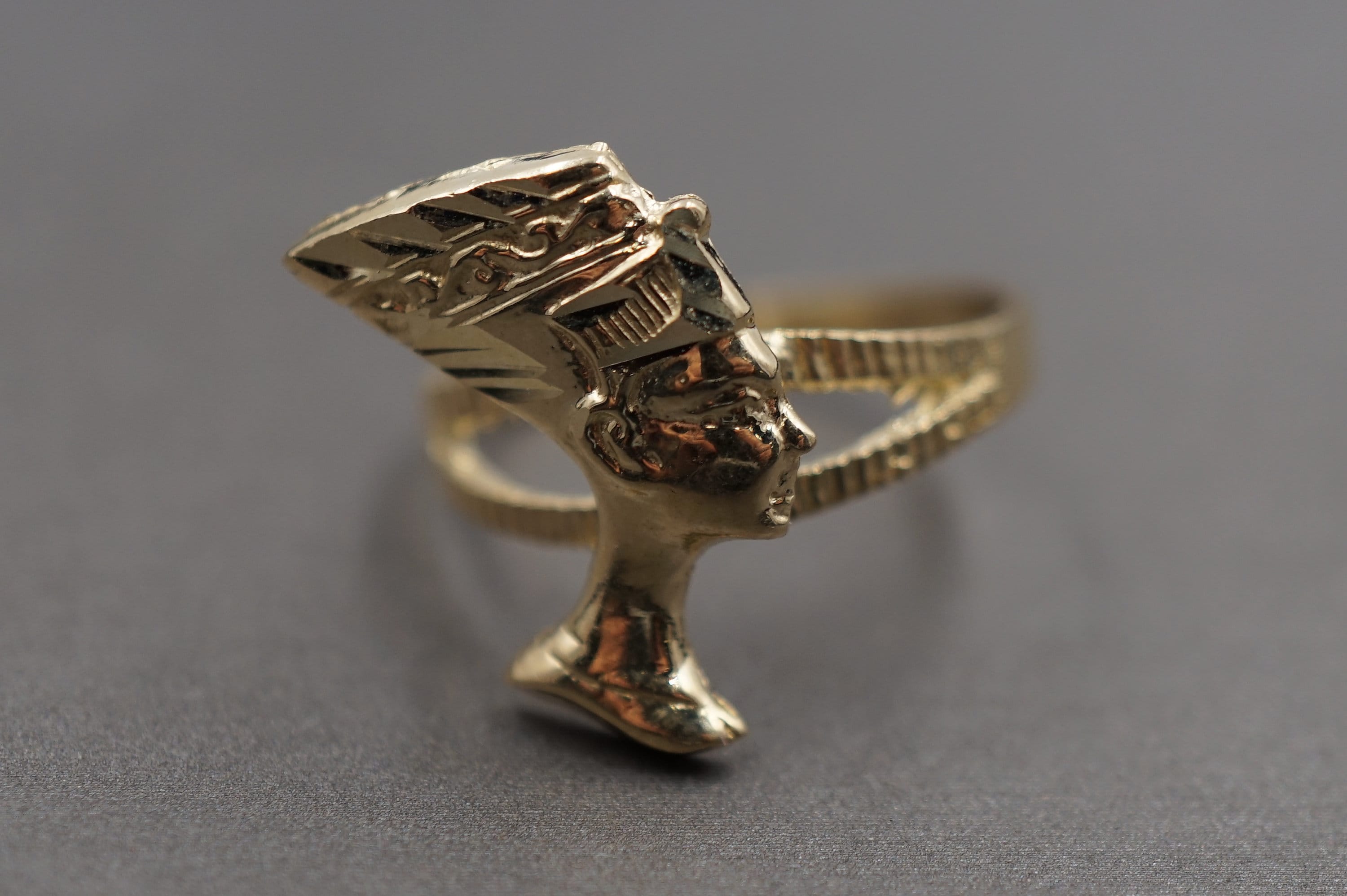 Nefertiti 2024 ring gold