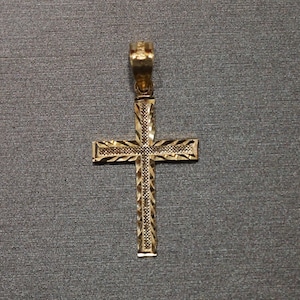 14K Solid Yellow Gold 1&quot; Diamond Cut Crucifix Cross Charm Pendant.