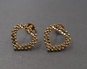 10K Solid Yellow Gold 0.5" Diamond Cut Heart Stud Earring.