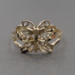 10K Solid Yellow Gold 0.45" Diamond Cut Butterfly Band Ring.