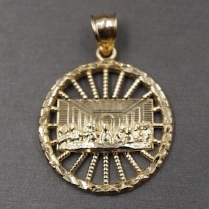 10K Solid Yellow Gold 1.3&quot; Diamond Cut Circle Last Supper Charm Pendant.