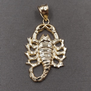 10K Solid Yellow Gold 1.75&quot; Diamond Cut Scorpion Charm Pendant.